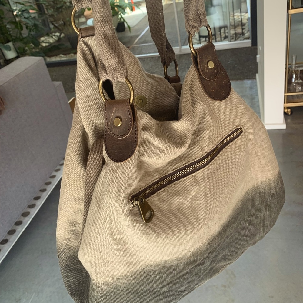 Ombré tan-grey-brown shoulder hobo bag